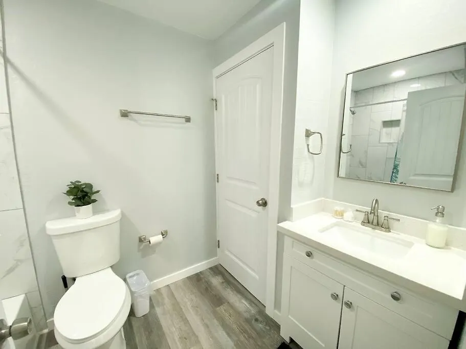 Modern Townhouse In Tempe Near Arizona State University With Fast Wi-Fi & Free Parking For Cozy Stay United States